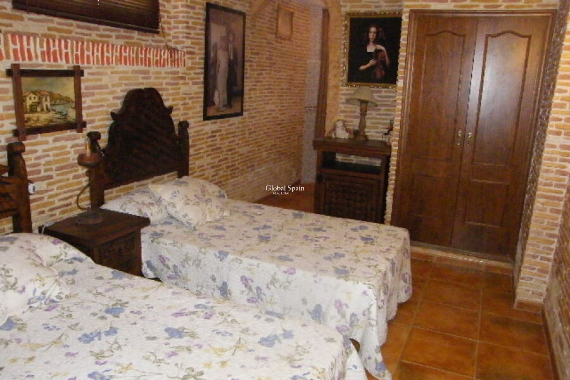 Resale - HOUSE -
DAYA NUEVA - Costa Blanca