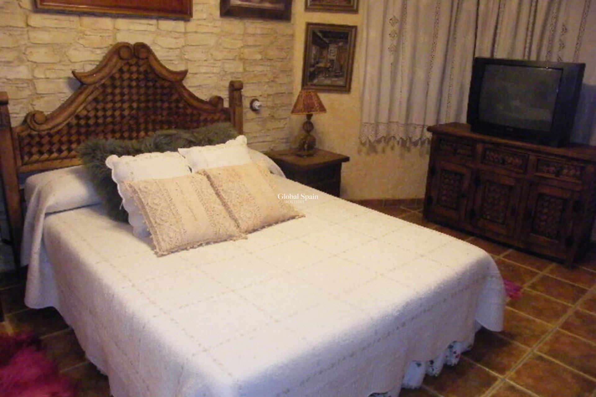 Resale - HOUSE -
DAYA NUEVA - Costa Blanca