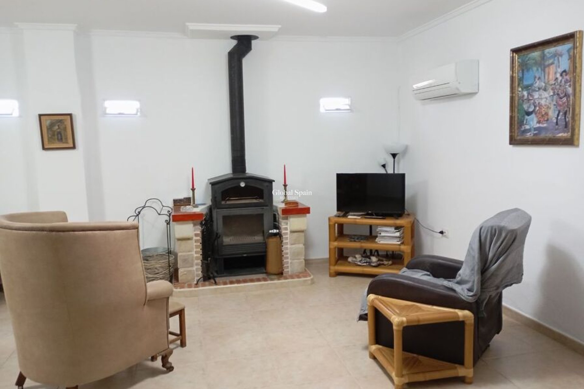 Resale - HOUSE -
DAYA NUEVA - Costa Blanca