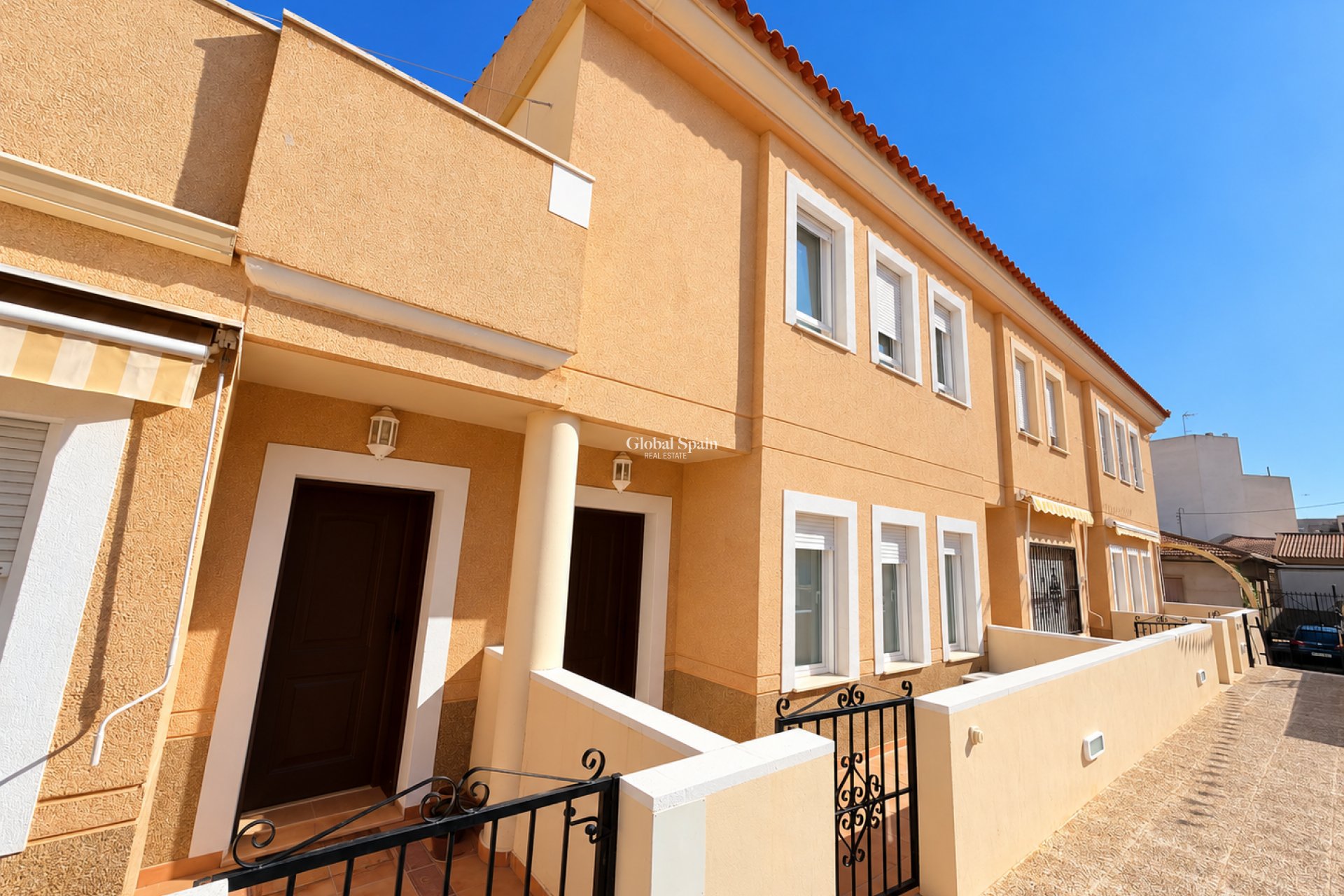 Resale - HOUSE -
DAYA NUEVA - Costa Blanca