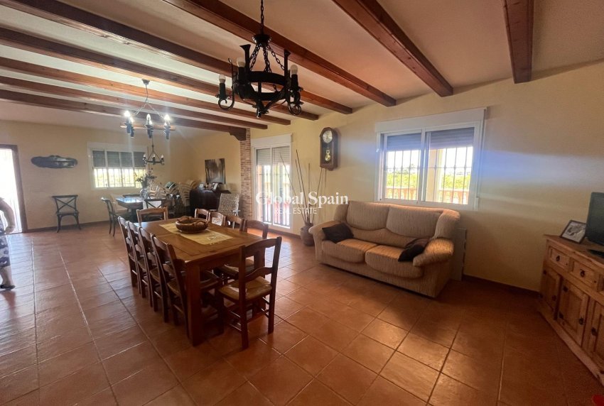 Resale - HOUSE -
DAYA NUEVA - La Bodega