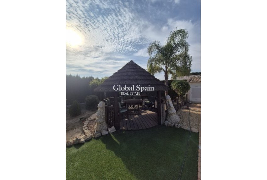 Resale - HOUSE -
DAYA VIEJA - Costa Blanca