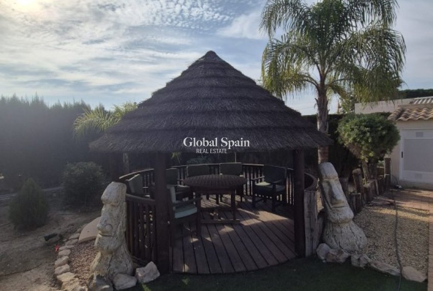 Resale - HOUSE -
DAYA VIEJA - Costa Blanca