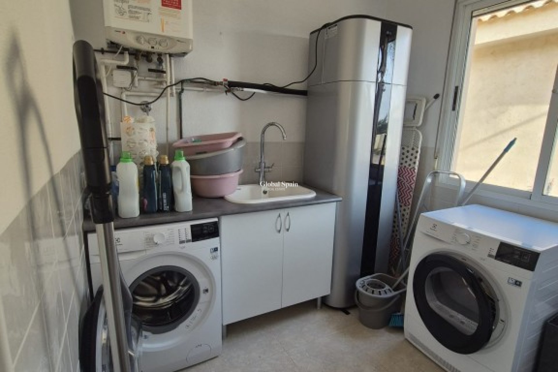 Resale - HOUSE -
DAYA VIEJA - Costa Blanca