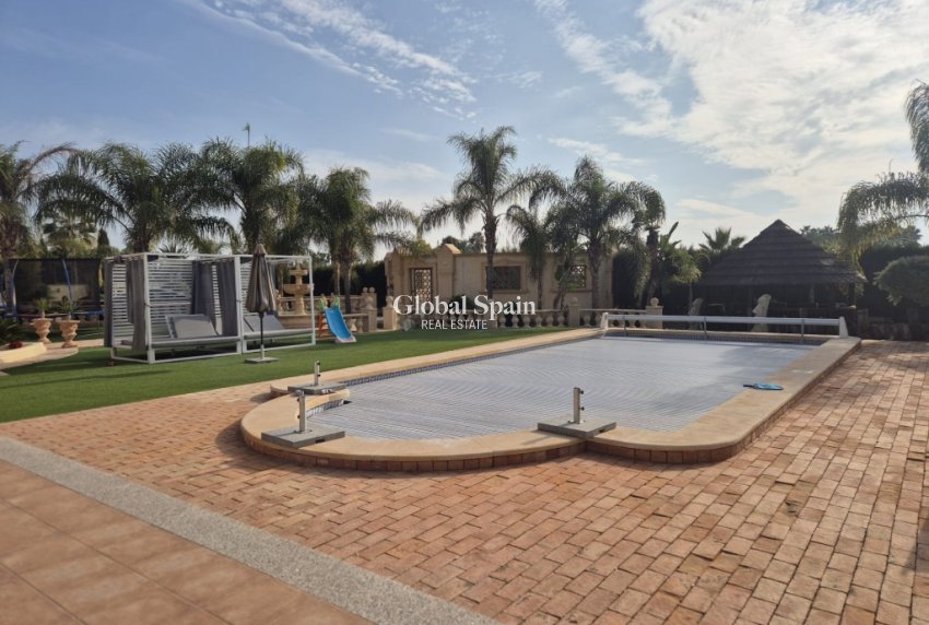 Resale - HOUSE -
DAYA VIEJA - Costa Blanca