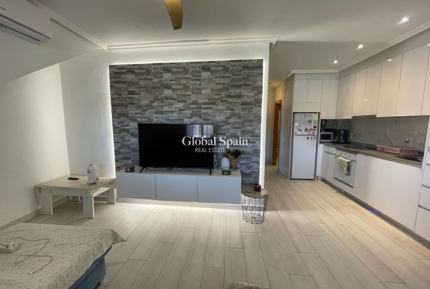 Resale - HOUSE -
DAYA VIEJA - Costa Blanca