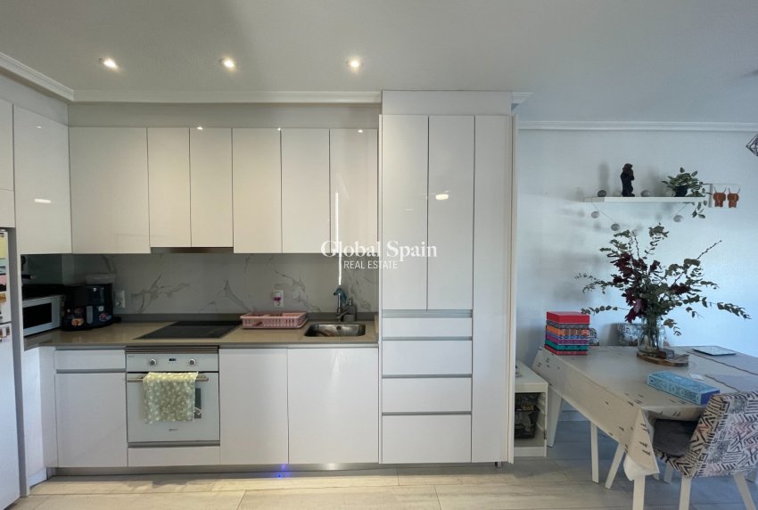 Resale - HOUSE -
DAYA VIEJA - Costa Blanca