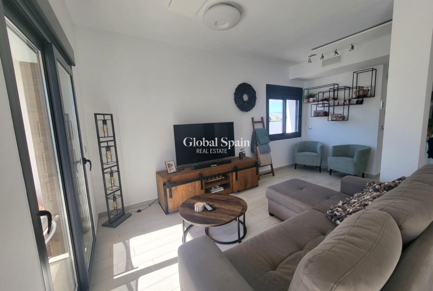 Resale - HOUSE -
DAYA VIEJA - Costa Blanca