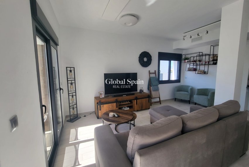 Resale - HOUSE -
DAYA VIEJA - Costa Blanca