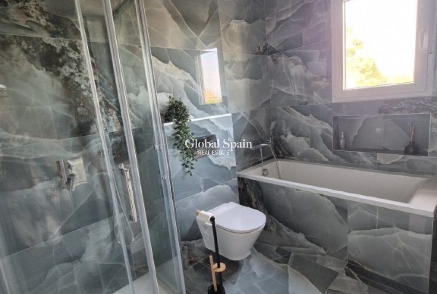 Resale - HOUSE -
DAYA VIEJA - Costa Blanca