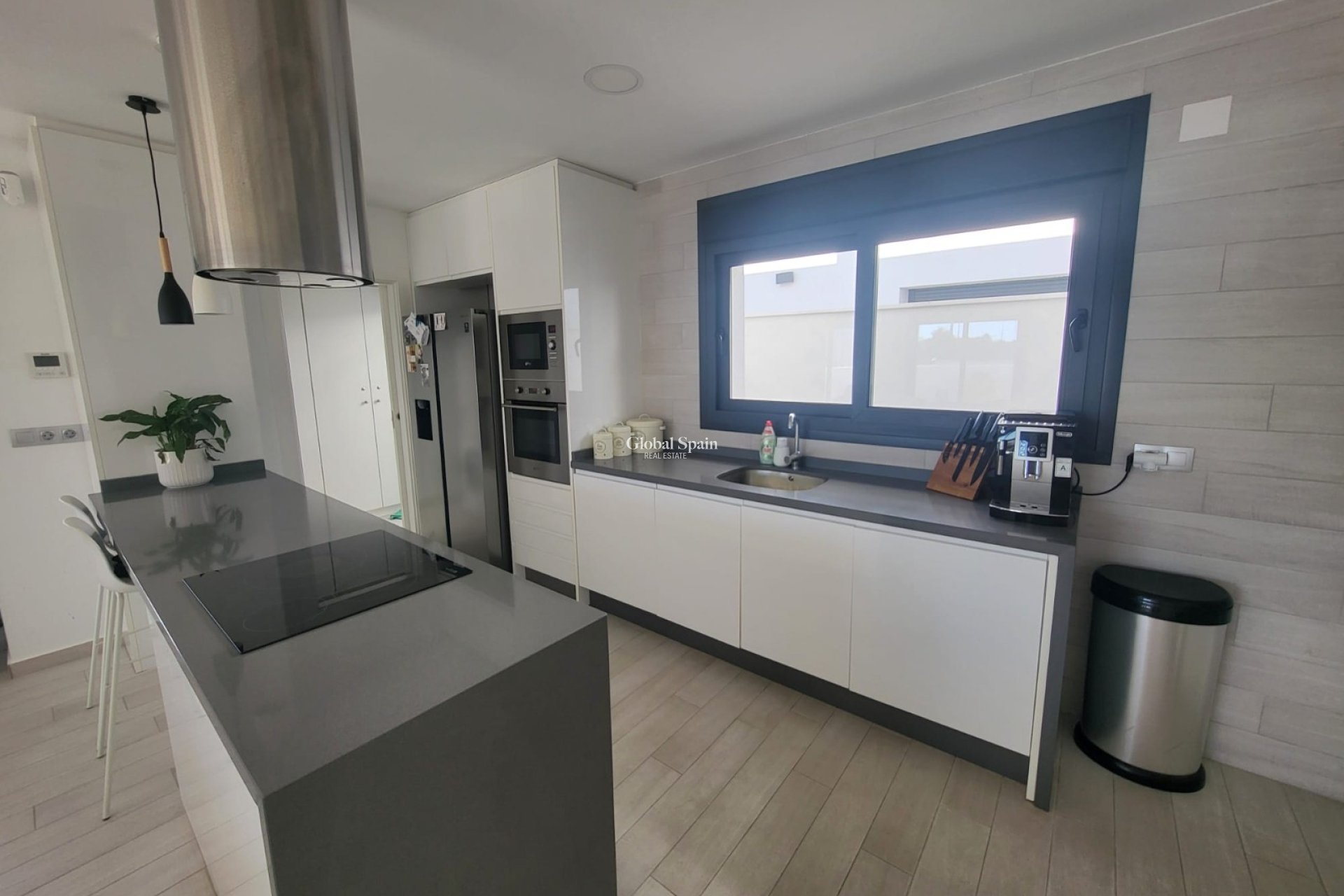 Resale - HOUSE -
DAYA VIEJA - Costa Blanca