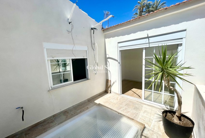 Resale - HOUSE -
DAYA VIEJA - Costa Blanca