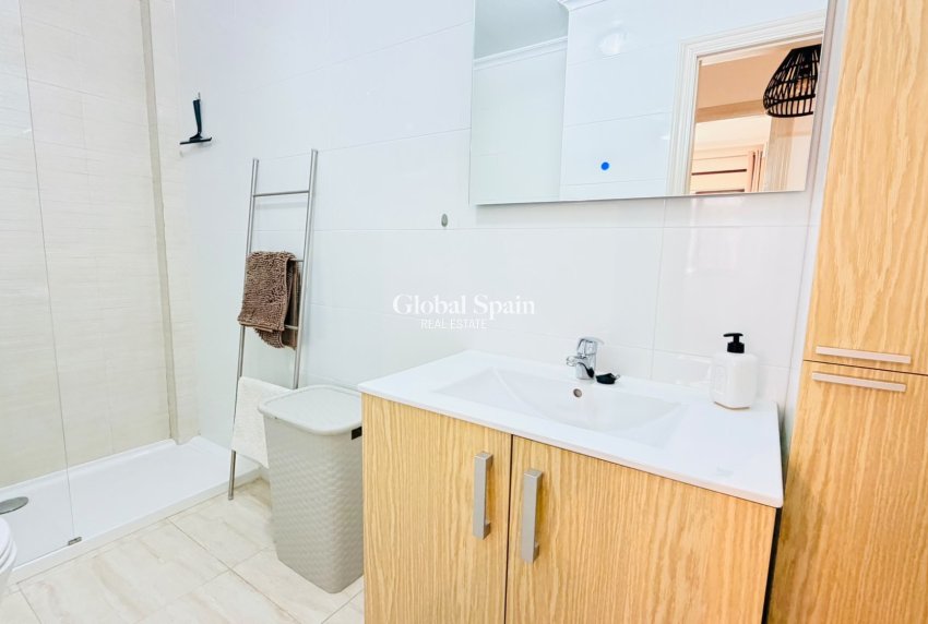 Resale - HOUSE -
DAYA VIEJA - Costa Blanca
