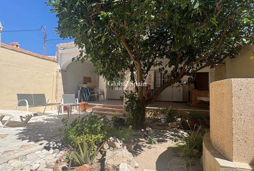 Resale - HOUSE -
DENIA - Costa Blanca