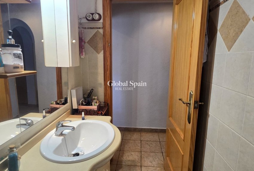 Resale - House -
DENIA - La Xara - La Sella