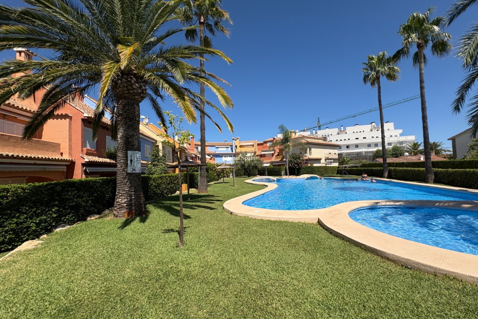 Resale - House -
DENIA - Les Marines - Las Marinas