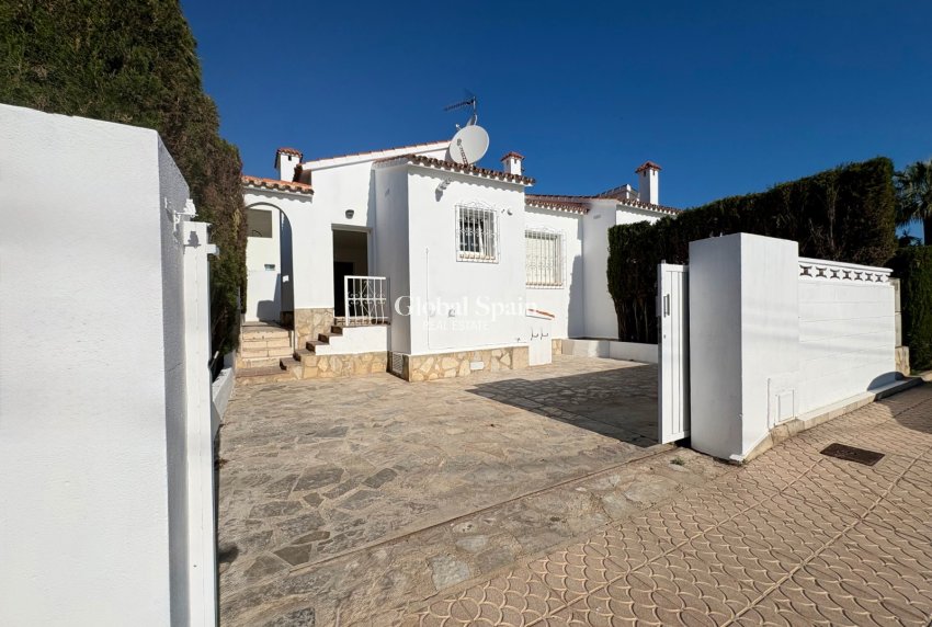 Resale - HOUSE -
DENIA - Les Marines - Las Marinas