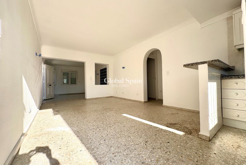 Resale - HOUSE -
DENIA - Les Marines - Las Marinas