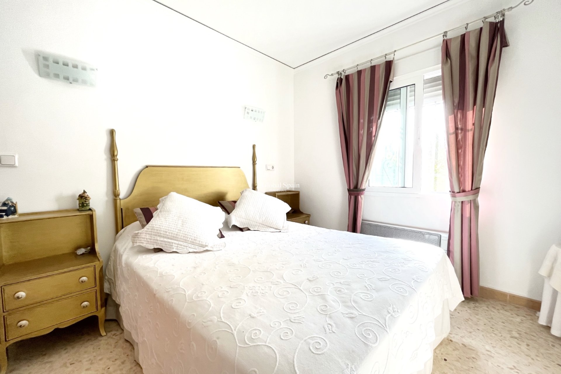 Resale - House -
DENIA - Les Marines - Las Marinas