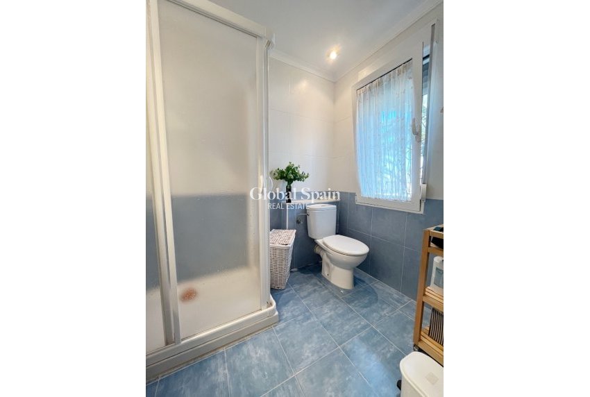 Resale - House -
DENIA - Les Marines - Las Marinas