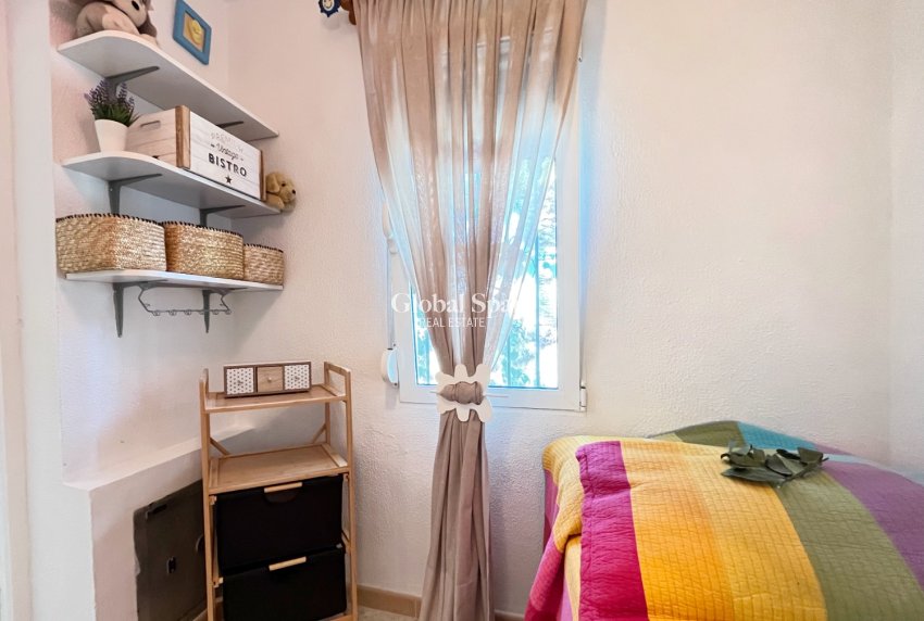 Resale - House -
DENIA - Les Marines - Las Marinas