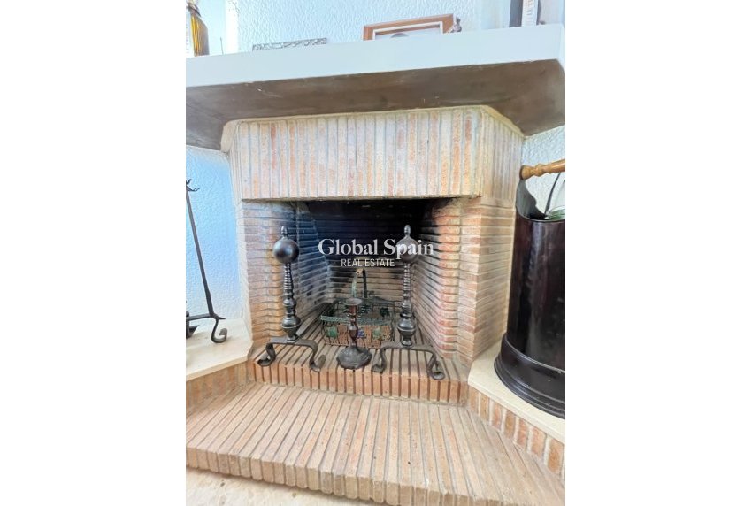 Resale - House -
DENIA - Les Marines - Las Marinas