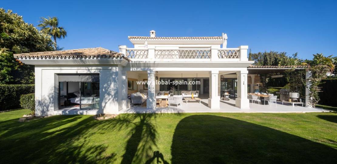 Resale - House - Detached Villa - Guadalmina Baja - Costa del Sol