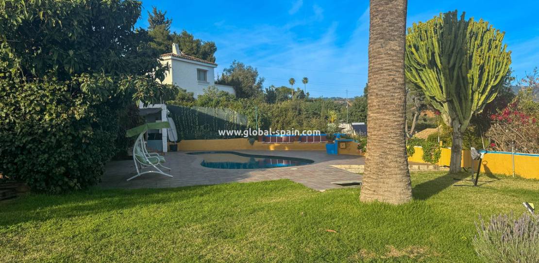 Resale - House - Detached Villa - Marbella - Costa del Sol