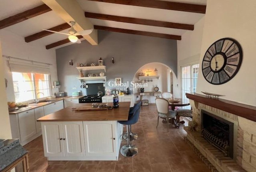 Resale - HOUSE -
DOLORES - Comunidad Valenciana