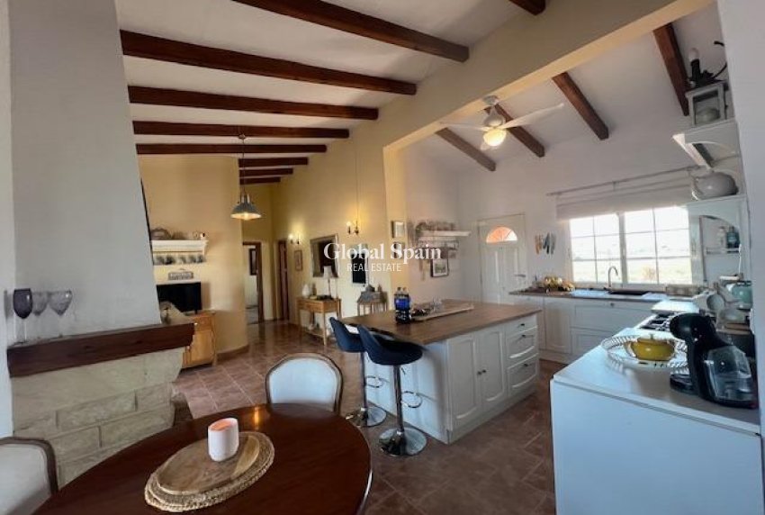 Resale - HOUSE -
DOLORES - Comunidad Valenciana