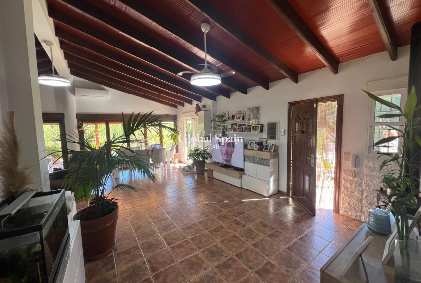 Resale - HOUSE -
DOLORES - Comunidad Valenciana