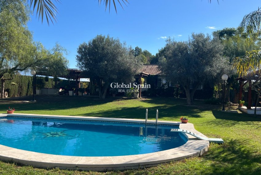 Resale - HOUSE -
DOLORES - Comunidad Valenciana