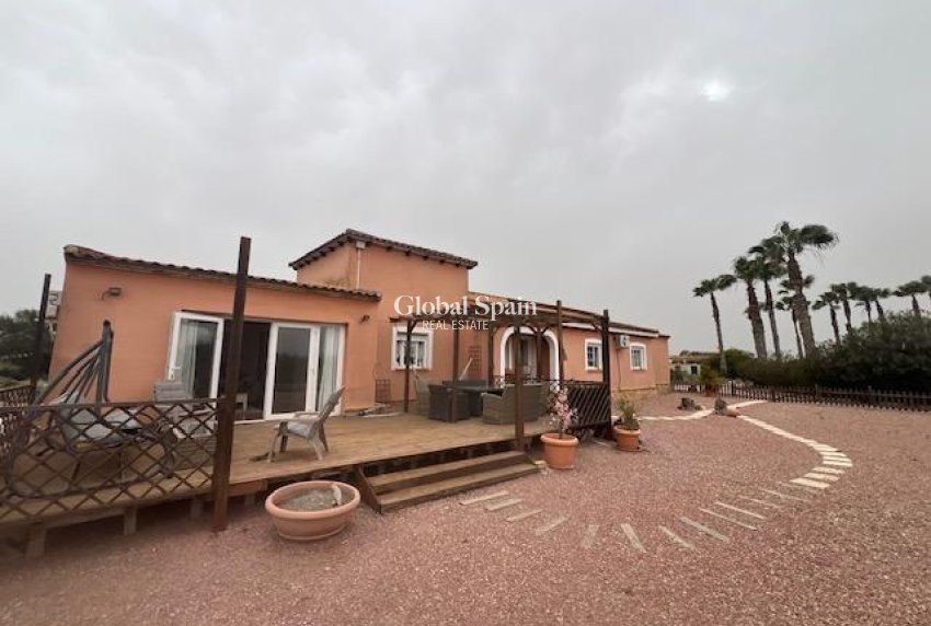 Resale - HOUSE -
DOLORES - Comunidad Valenciana