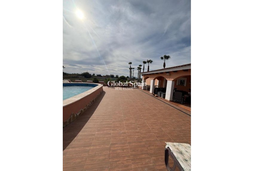 Resale - HOUSE -
DOLORES - Costa Blanca