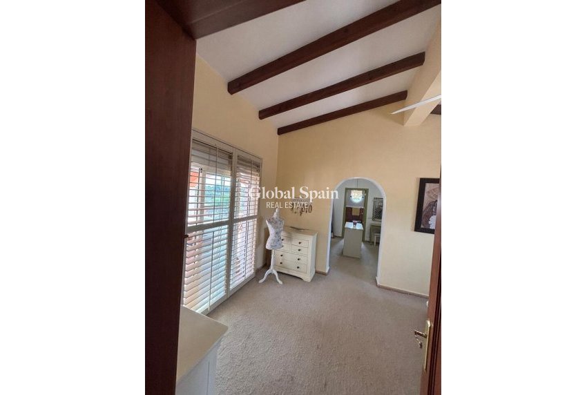 Resale - HOUSE -
DOLORES - Costa Blanca