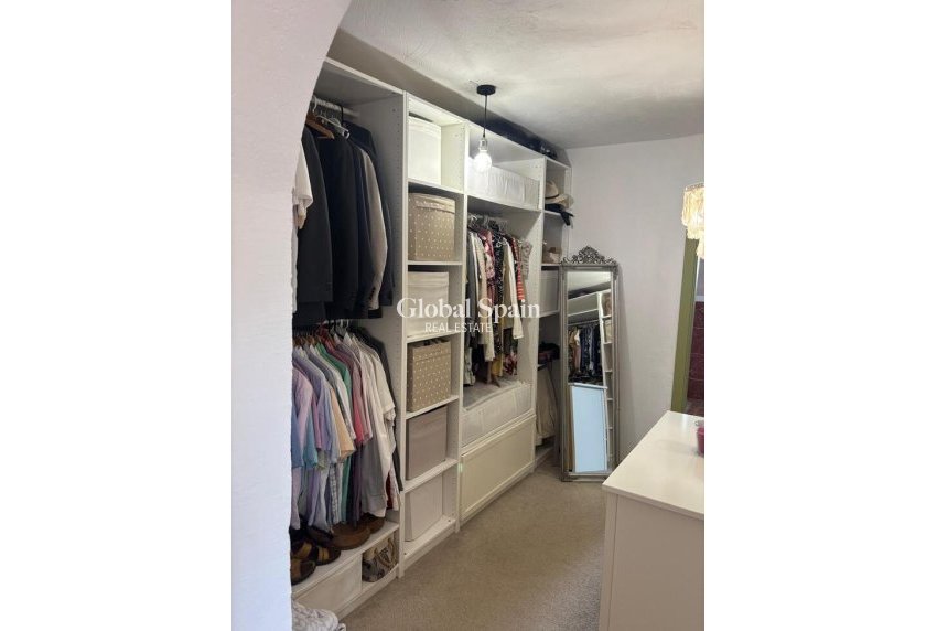 Resale - HOUSE -
DOLORES - Costa Blanca