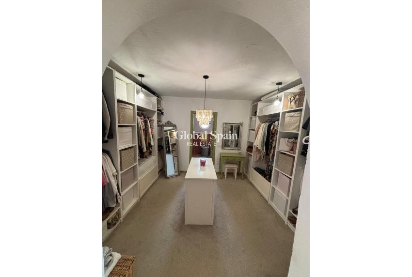 Resale - HOUSE -
DOLORES - Costa Blanca