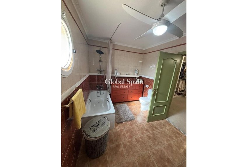 Resale - HOUSE -
DOLORES - Costa Blanca