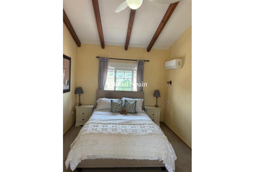 Resale - HOUSE -
DOLORES - Costa Blanca