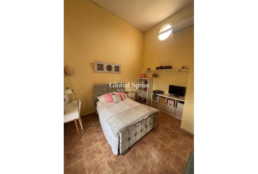 Resale - HOUSE -
DOLORES - Costa Blanca