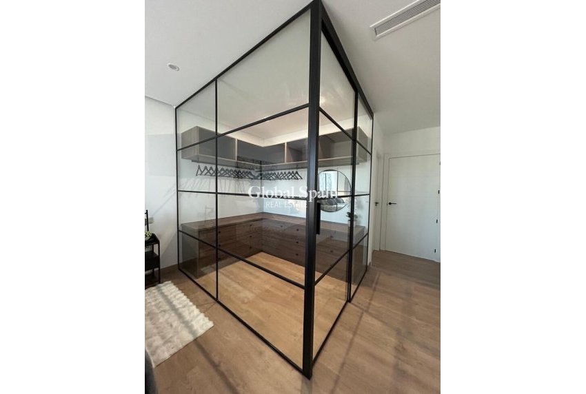 Resale - HOUSE -
DOLORES - Costa Blanca