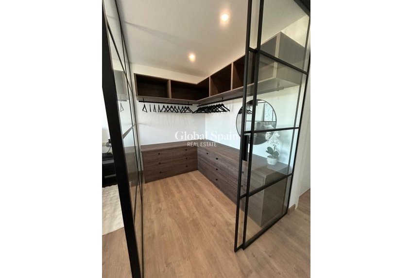 Resale - HOUSE -
DOLORES - Costa Blanca