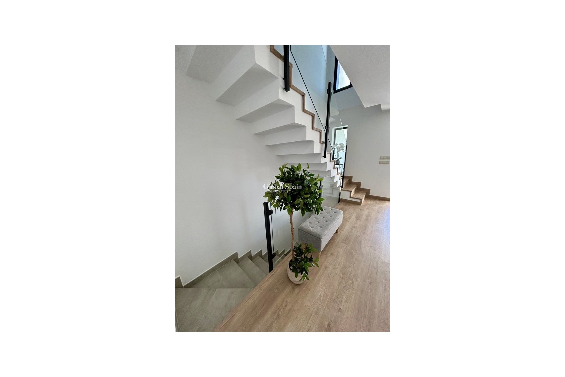 Resale - HOUSE -
DOLORES - Costa Blanca