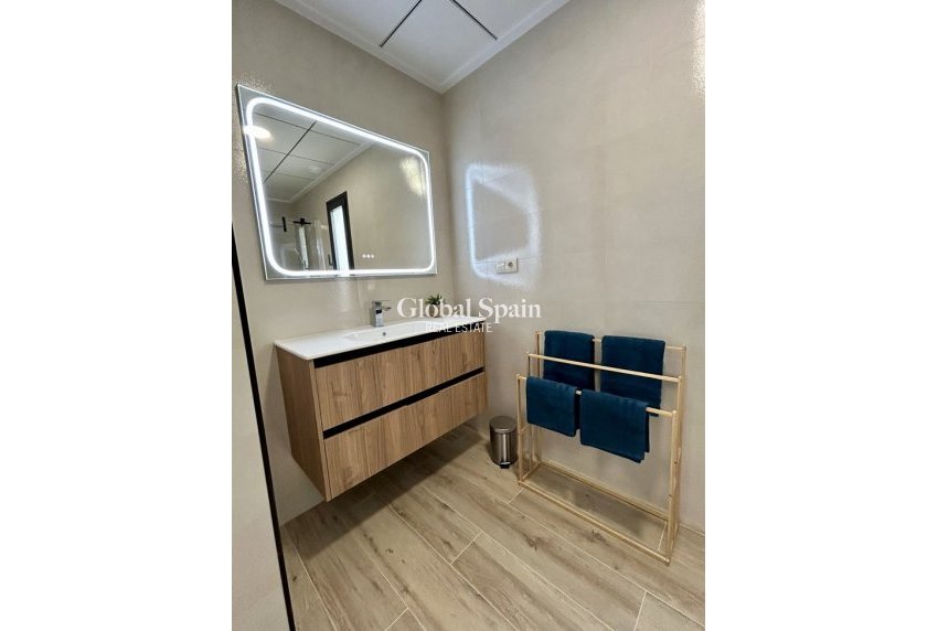 Resale - HOUSE -
DOLORES - Costa Blanca