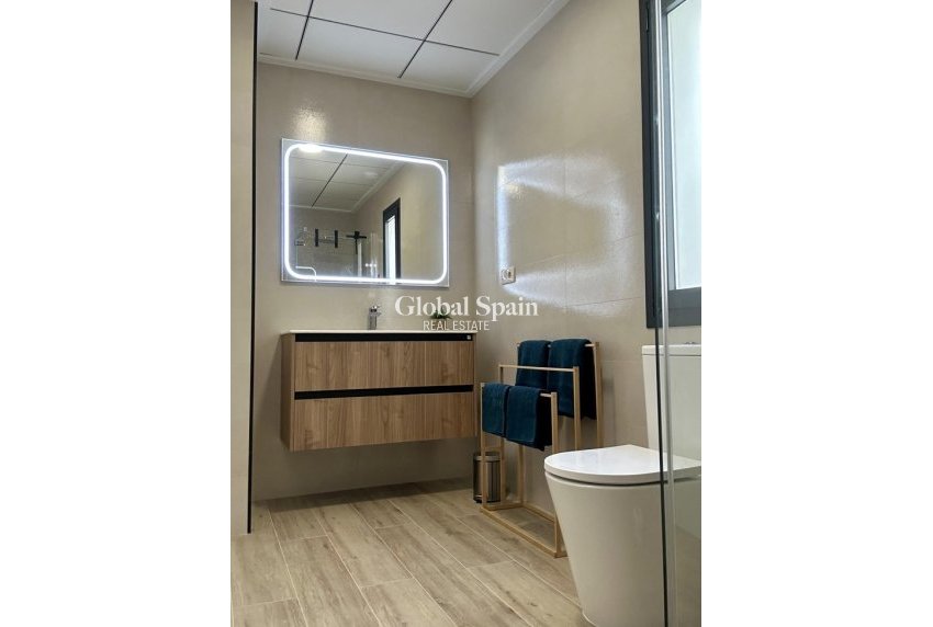 Resale - HOUSE -
DOLORES - Costa Blanca