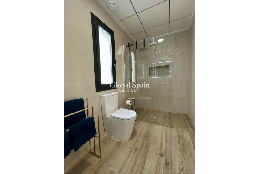 Resale - HOUSE -
DOLORES - Costa Blanca