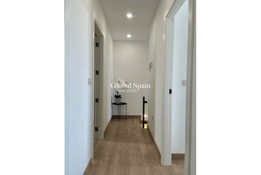 Resale - HOUSE -
DOLORES - Costa Blanca