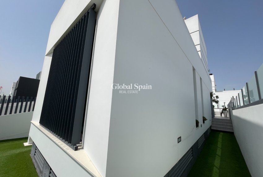 Resale - HOUSE -
DOLORES - Costa Blanca