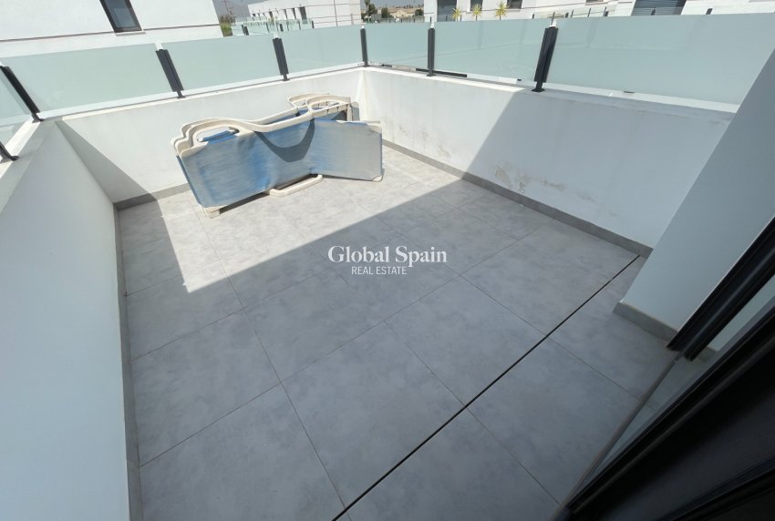 Resale - HOUSE -
DOLORES - Costa Blanca