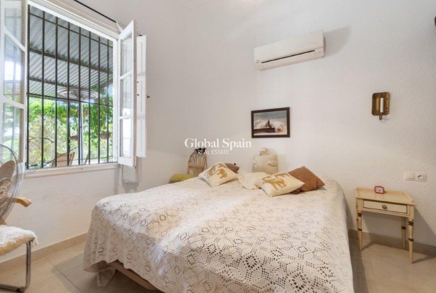 Resale - HOUSE -
DOLORES - Costa Blanca